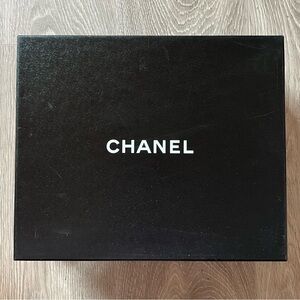 Chanel Box (BB60)
